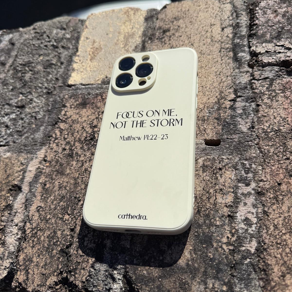 FOCUS ON ME - PHONE CASE